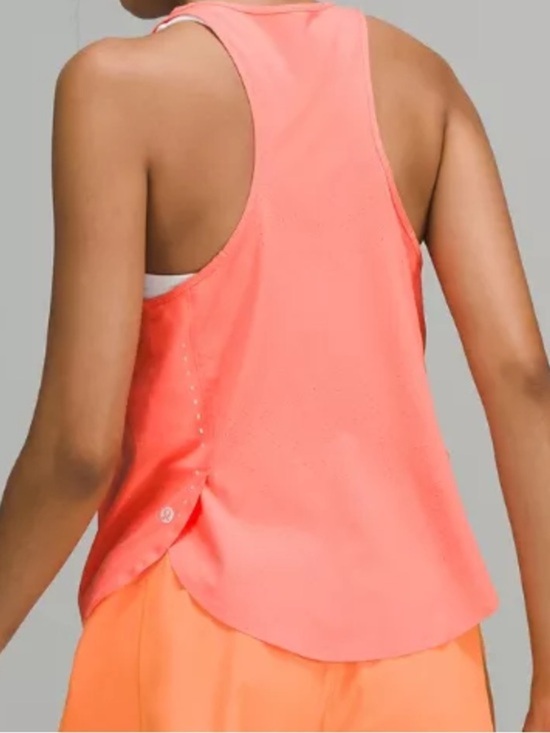 lululemon athletica Tops - Lululemon Lightweight Stretch Running Tank Top in Raspberry Cream Reflective
